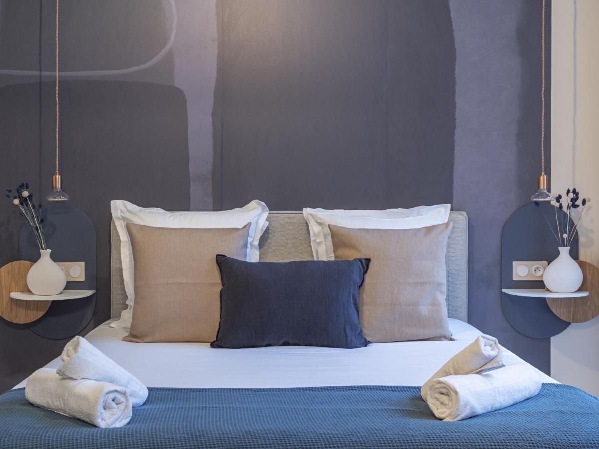The Blue Suite On Champs Elysees Avenue Paris Exterior photo